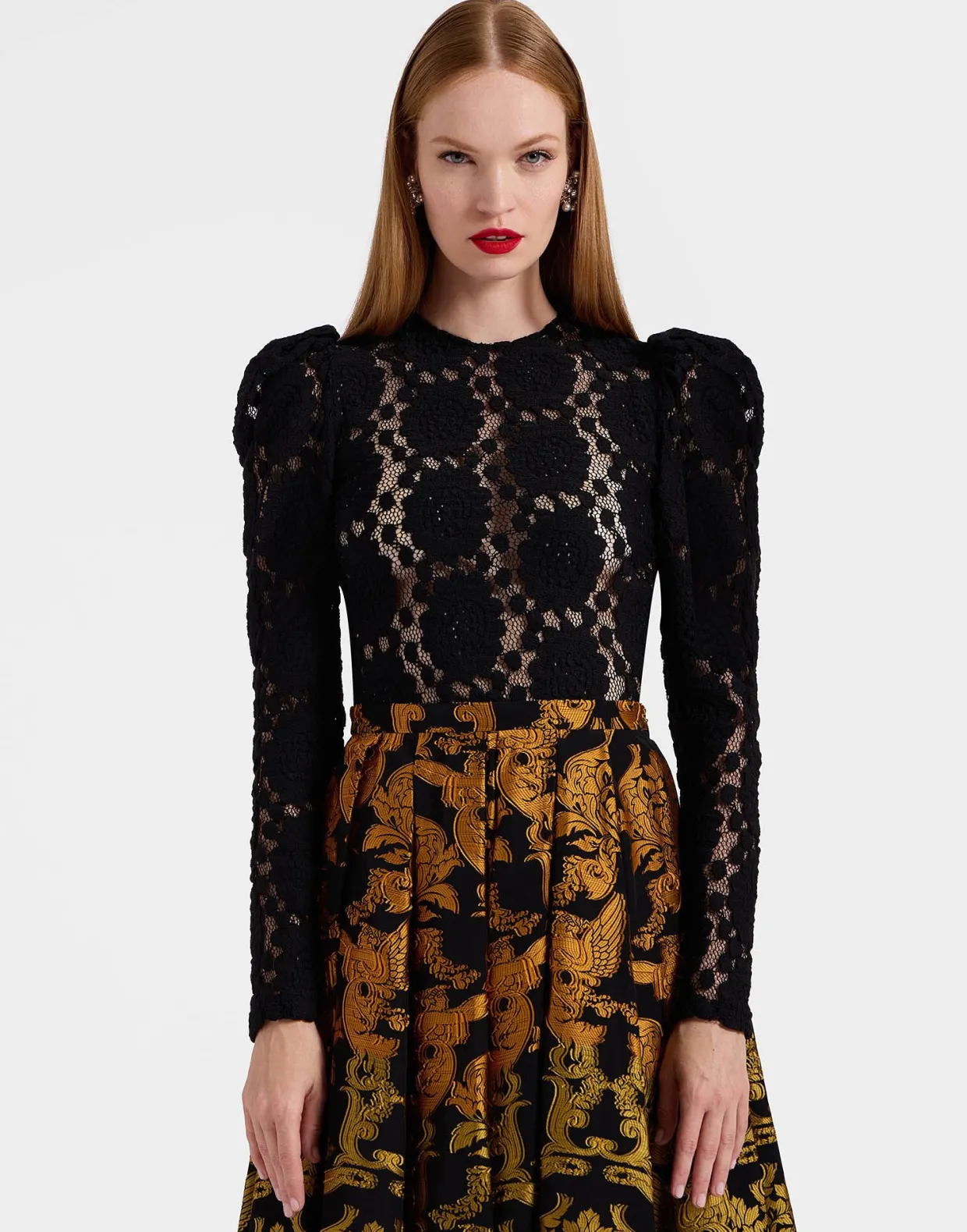 Clingy TopSolid Black in Stretch Lace