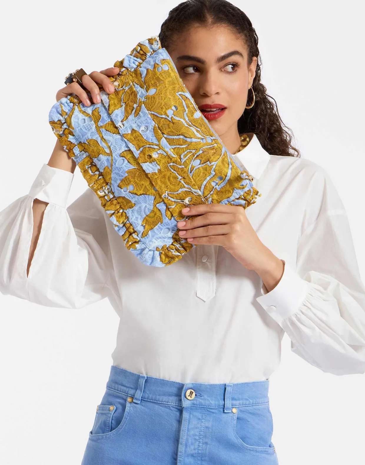 Hand PochetteTangle Light Blue in Printed Lace