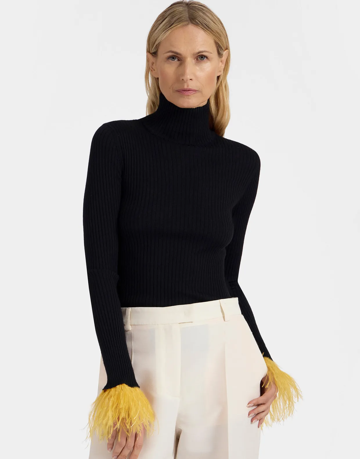 High Kick TopBlack in Ribbed Silk Cashmere With Feathers