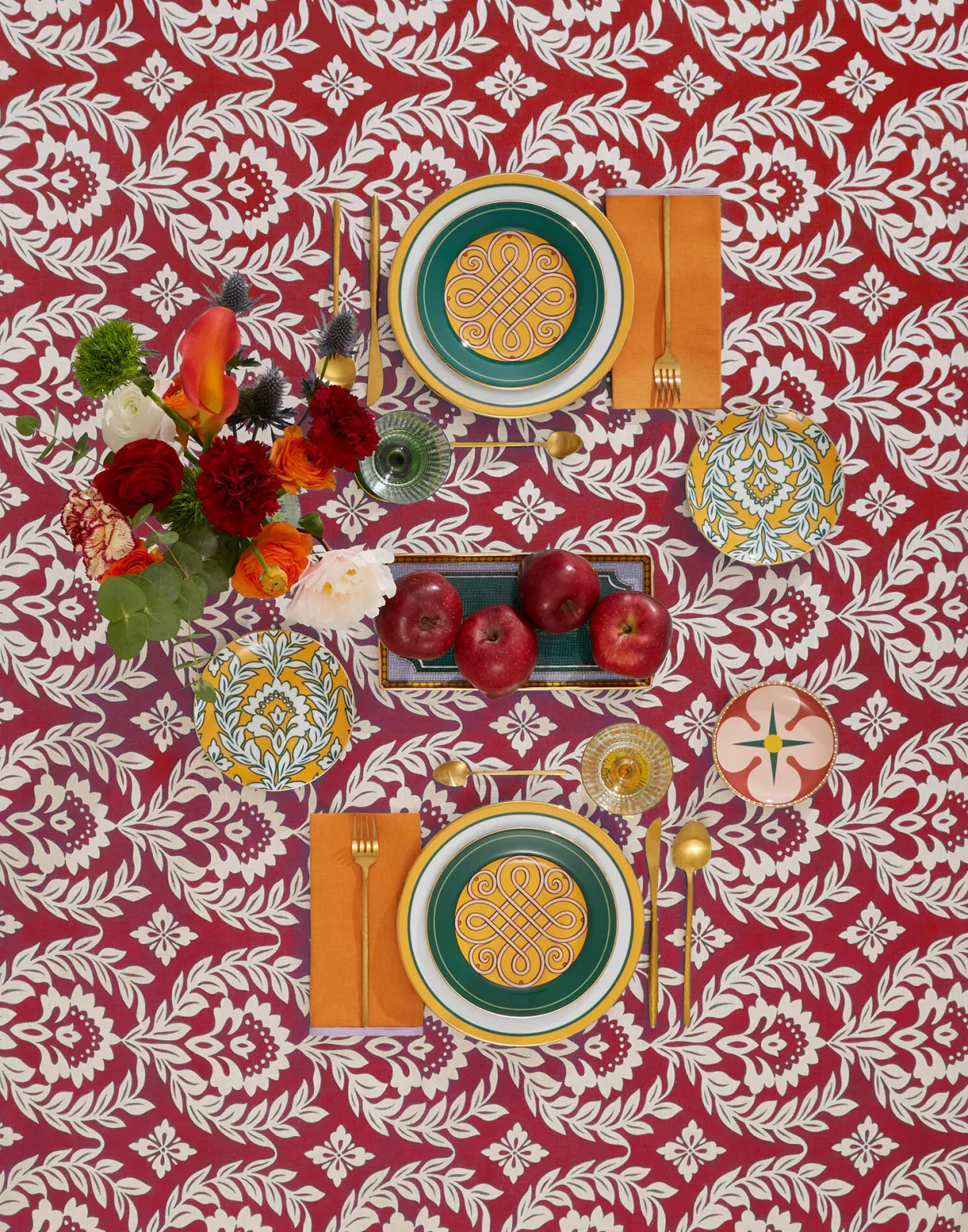 Large TableclothGarland Bordeaux in Linen