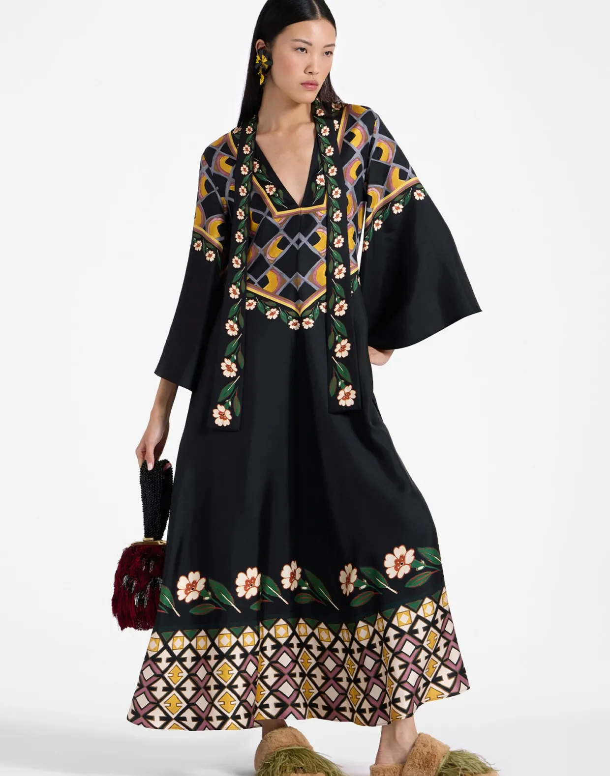 Magnifico DressDazed Placée Black in Silk Twill
