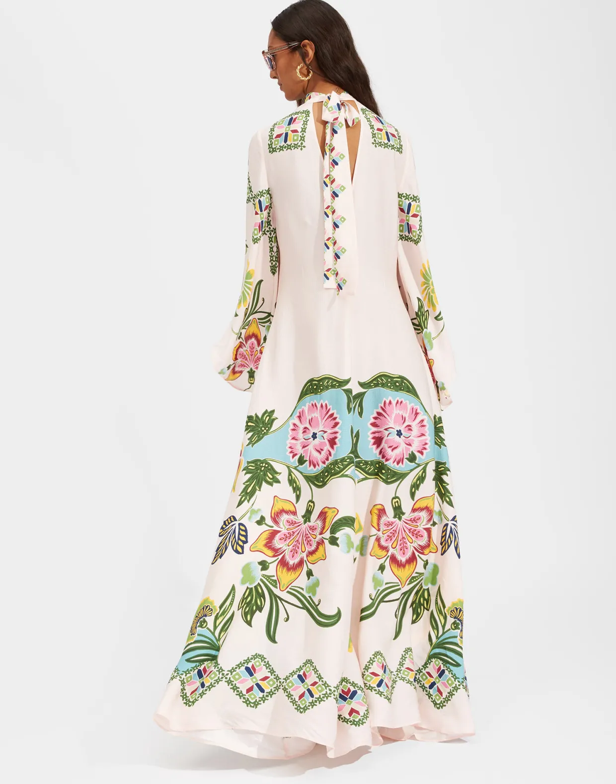Magnifico DressFolk Flowers Azzurro Placée in Pebbled Sable