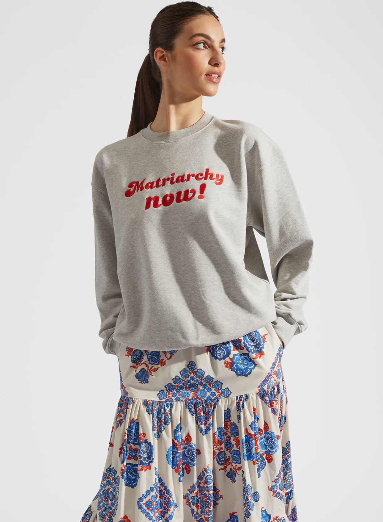 “MATRIARCHY NOW!” Stand-up SweatshirtT.Unita Grigio in Cotton Felpa