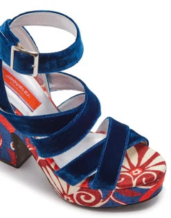 Medal WedgeMoonflower Navy in Shot Cotton