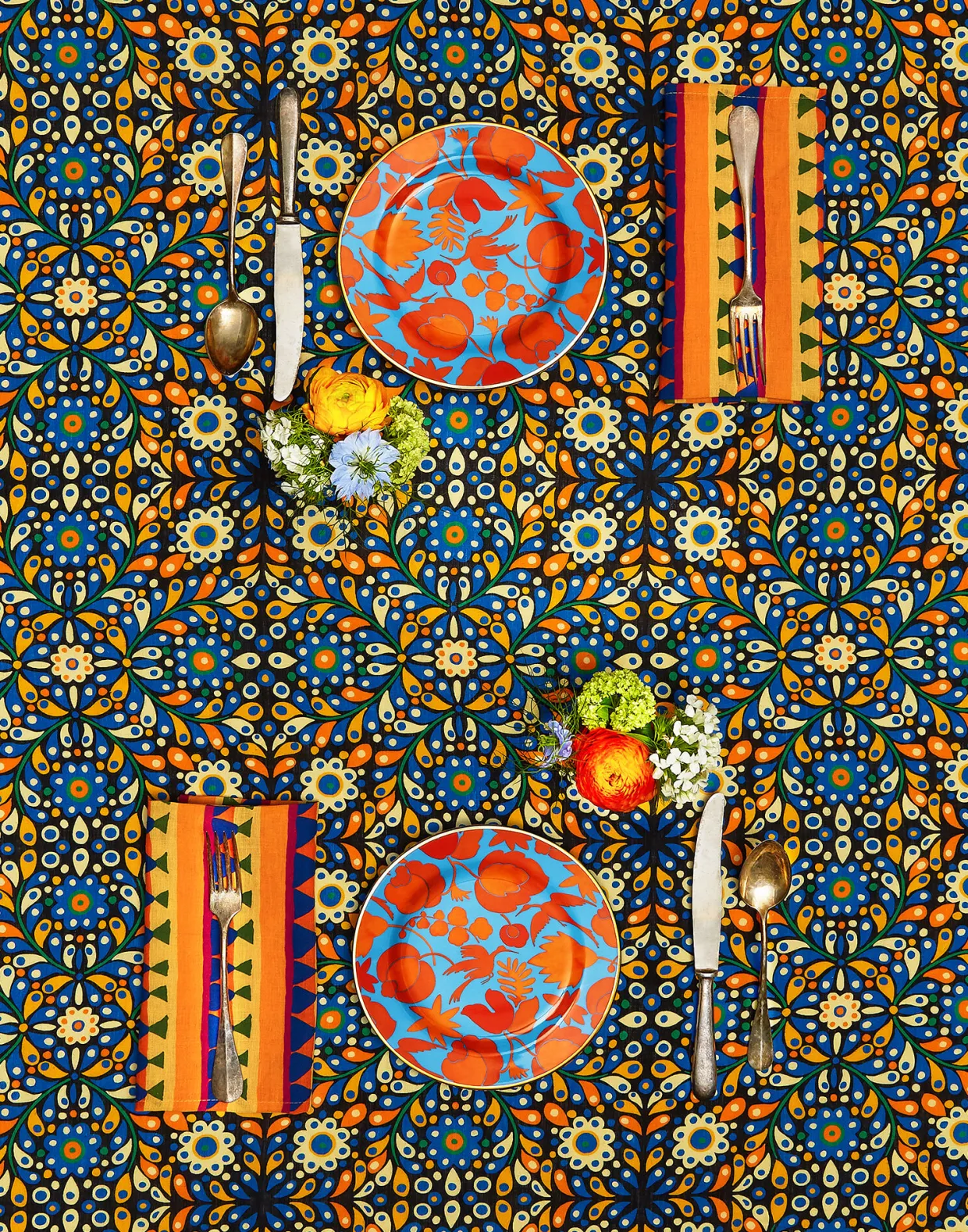 Medium Tablecloth (180x280)Confetti Blu in Linen