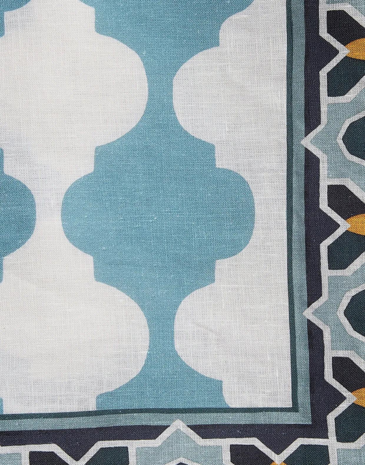 Medium TableclothPlaza Sky Blue in Linen
