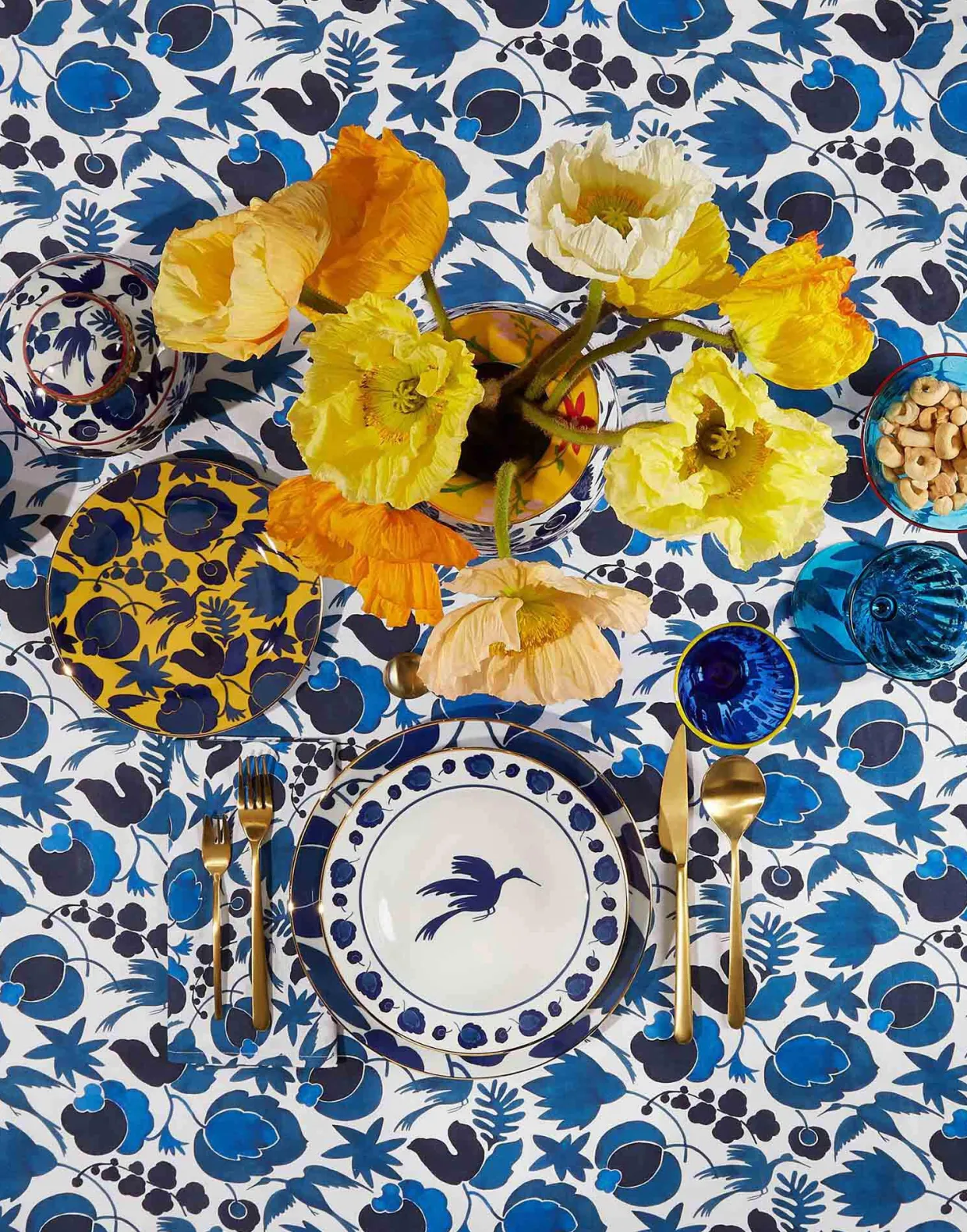 Medium TableclothWildbird Blu in Linen