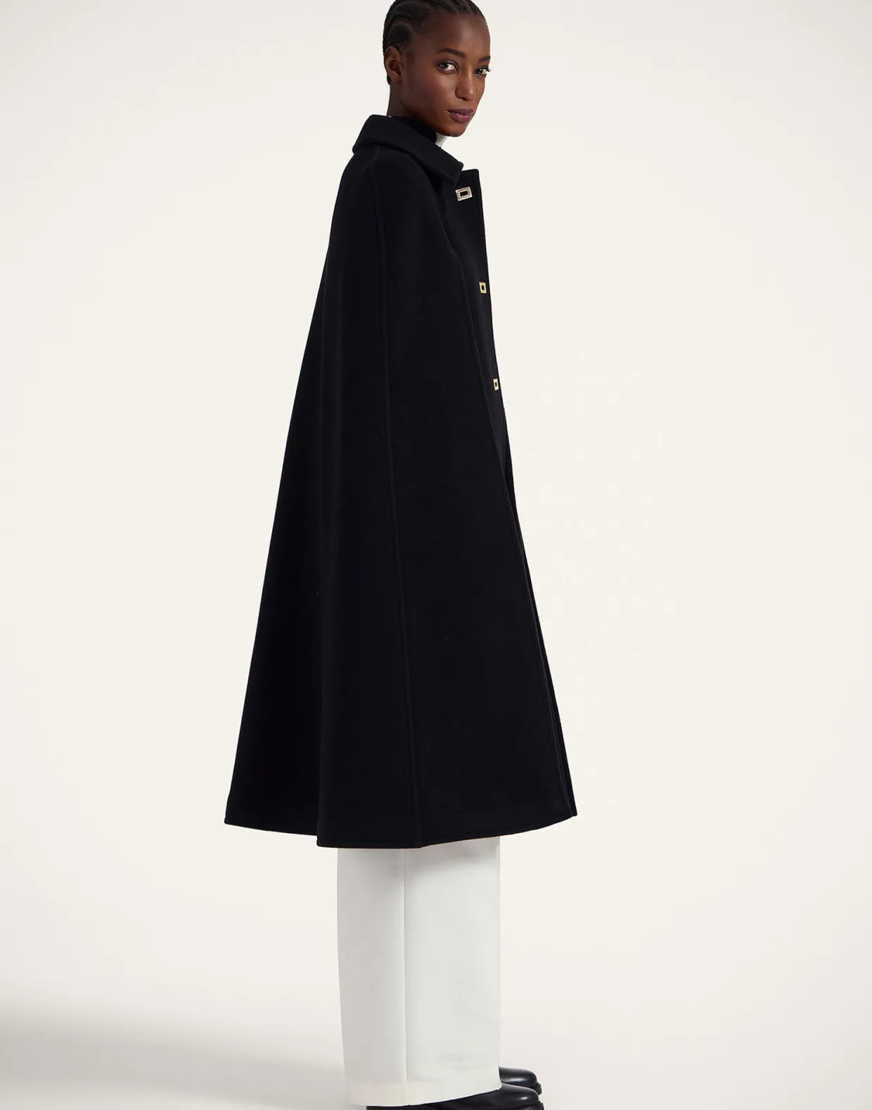 Milano CapeBlack in Wool