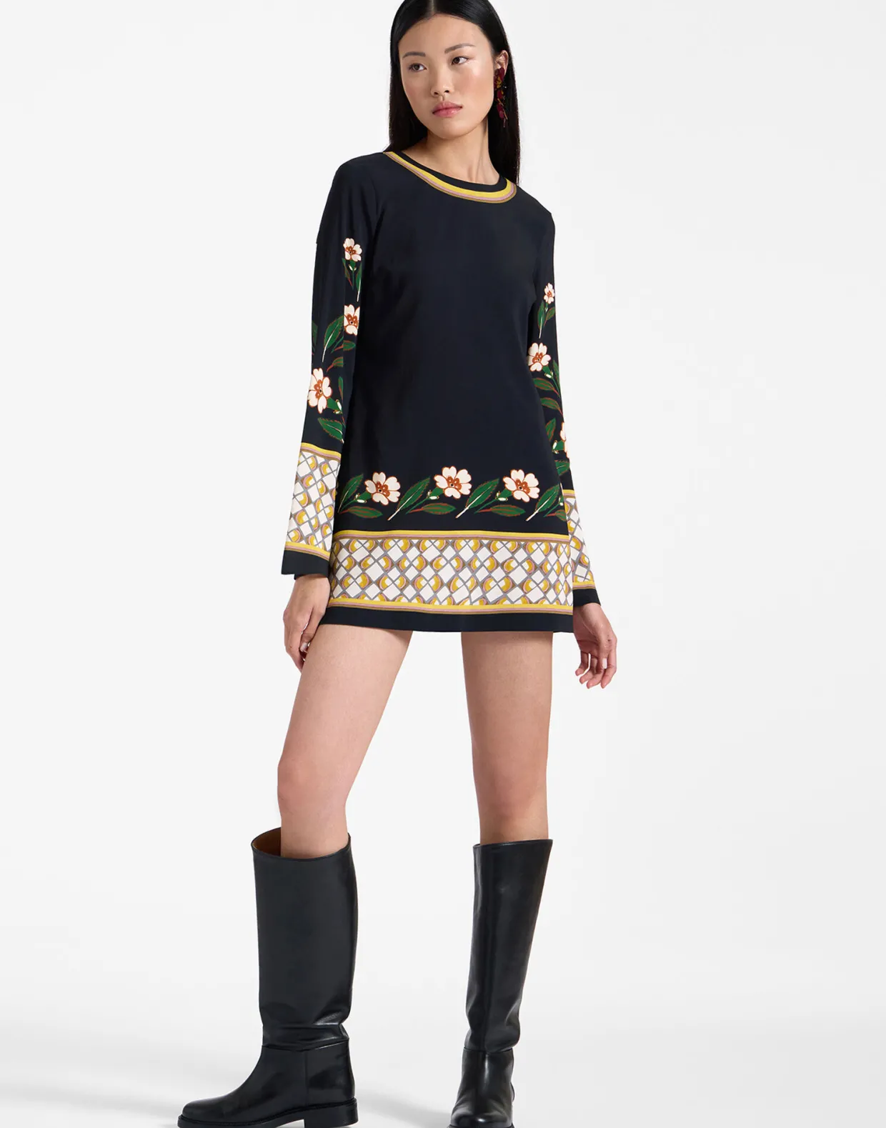Mini Supreme Swing DressDazed Placée Black in Sable