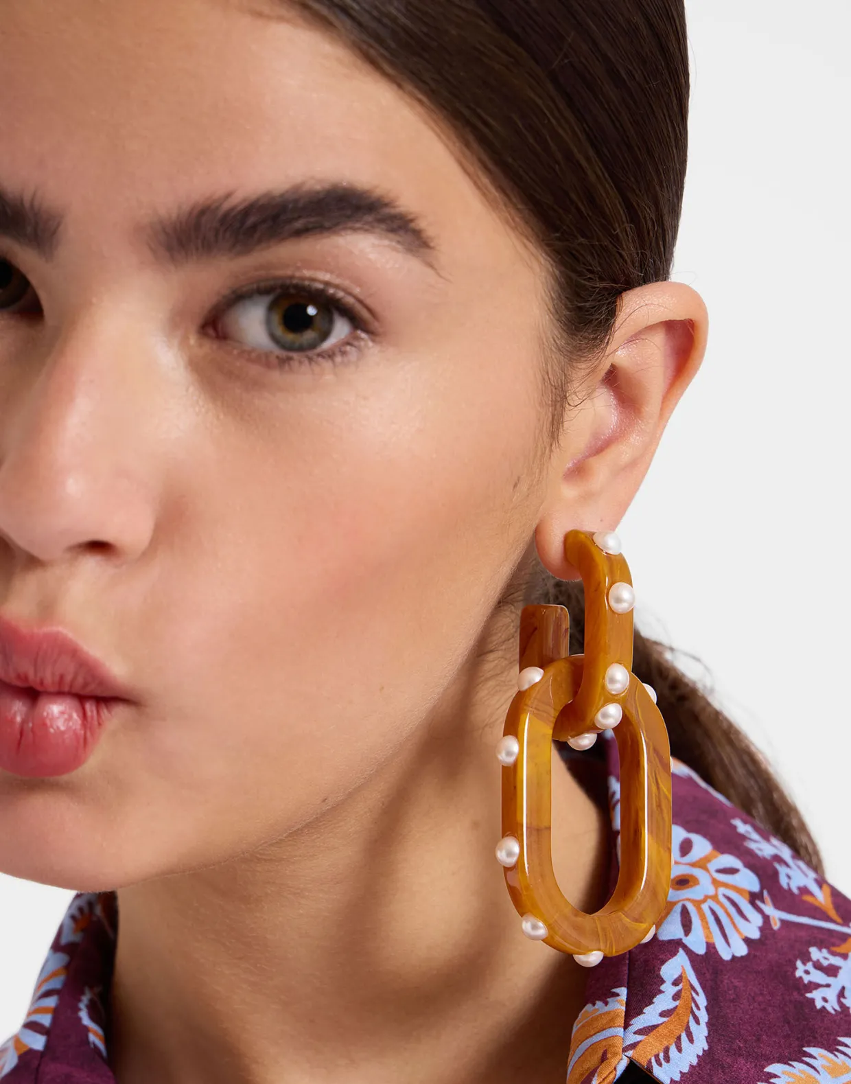 Nefertiti Double EarringsSolid Rust in Acrylic Resin