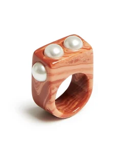 Nefertiti RingSolid Pink in Acrylic Resin