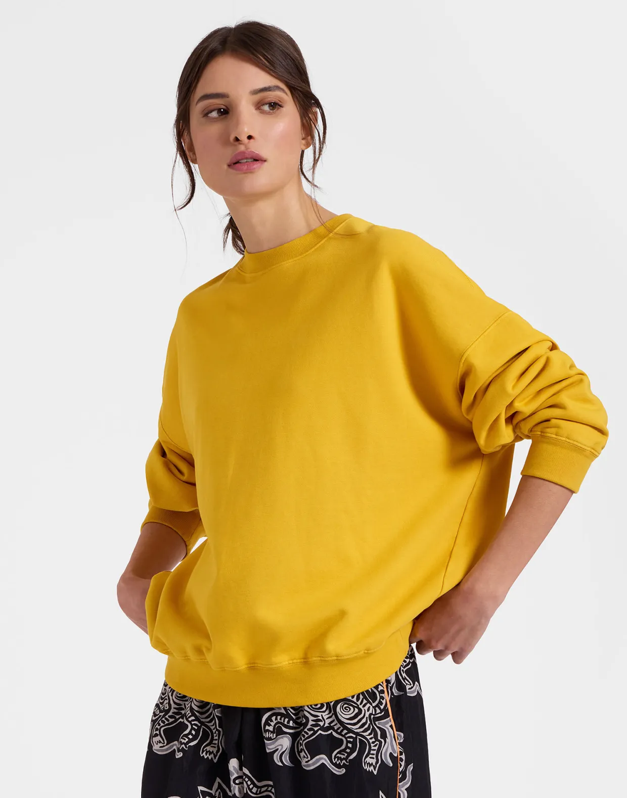 Off Court SweatshirtSolid Dark Yellow in Jersey