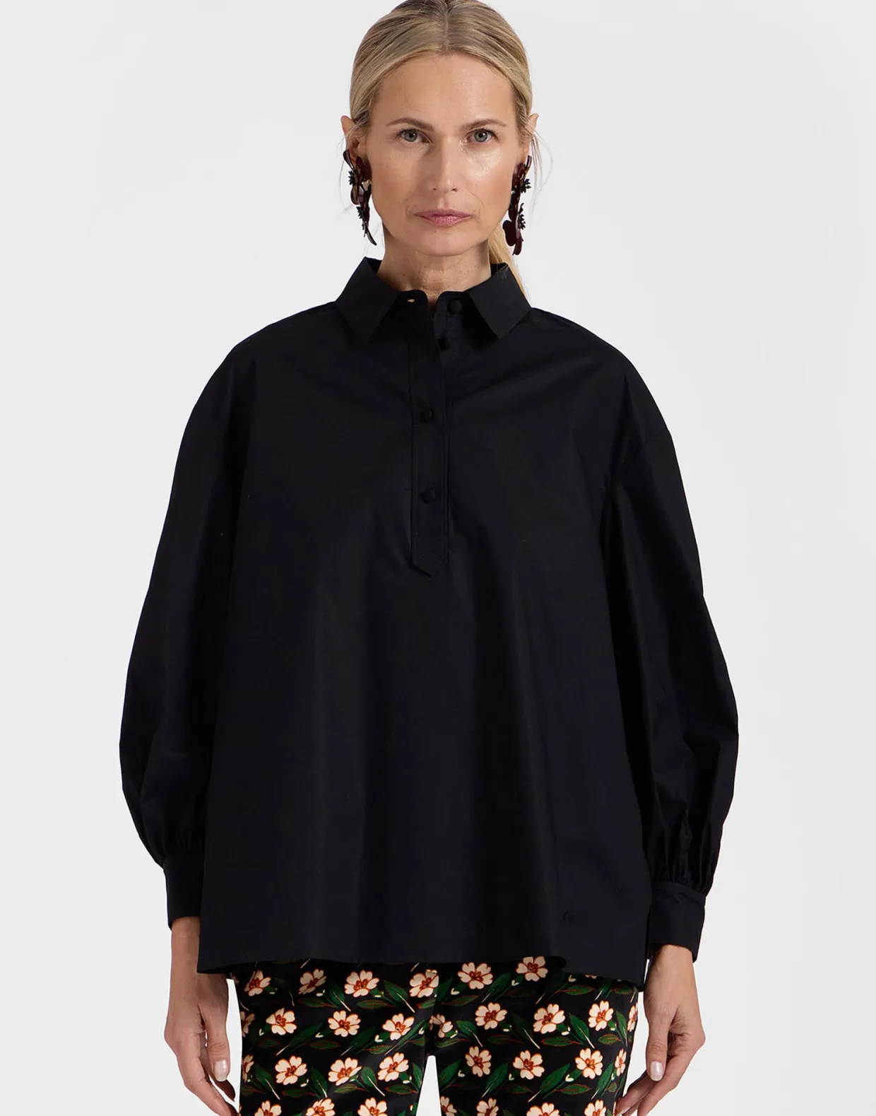 Poet ShirtSolid Black in Cotton Poplin