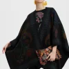PonchoGrenadilla Plac&eacute;e Black in Baize Wool