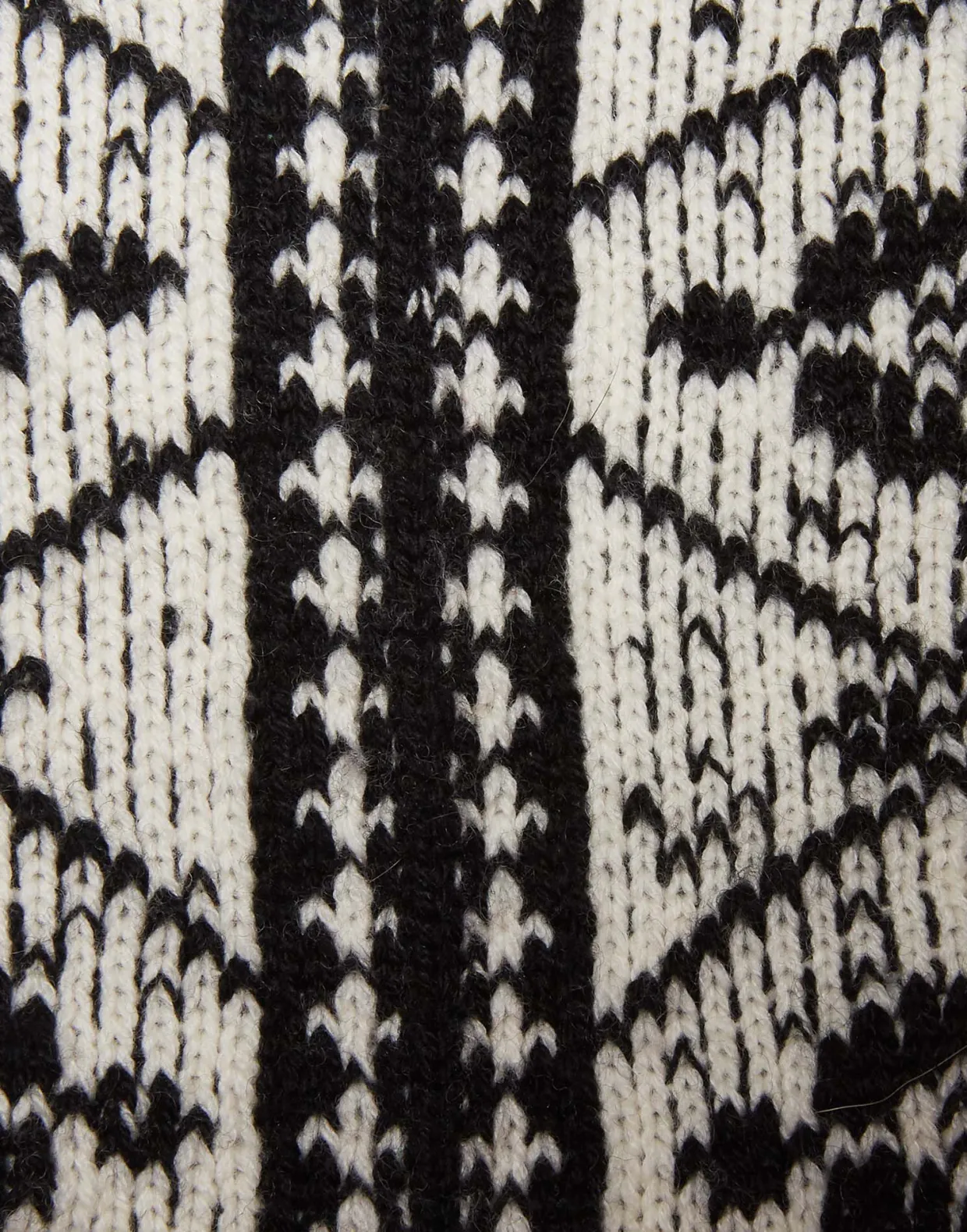 Short Mountain SocksCircle Nero in Wool