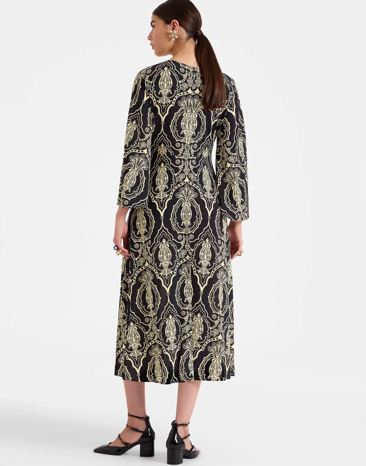 Sorella DressBanquet Black in Flowy Jersey